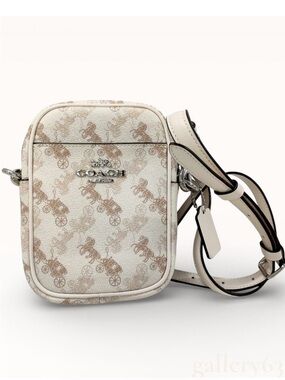 Coach Signature 91108 Light Beige Horse & Carriage Crossbody Bag EUC